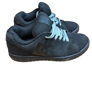 DC Gaveler Sneaker Men's US Size 7.5 Black Lace-Up Low Top Skate Shoes EBS1717